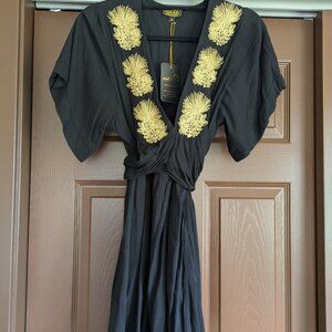 Kahulaleʻa Dress Hele, Embroidered Gold Lehua